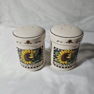 Vintage Susan Winget Sunflower Salt And Pepper Shakers